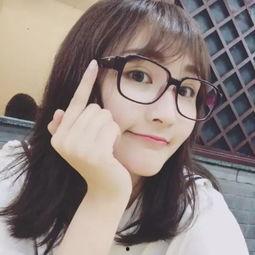 网红吃瓜头像女的是谁啊,她是谁？